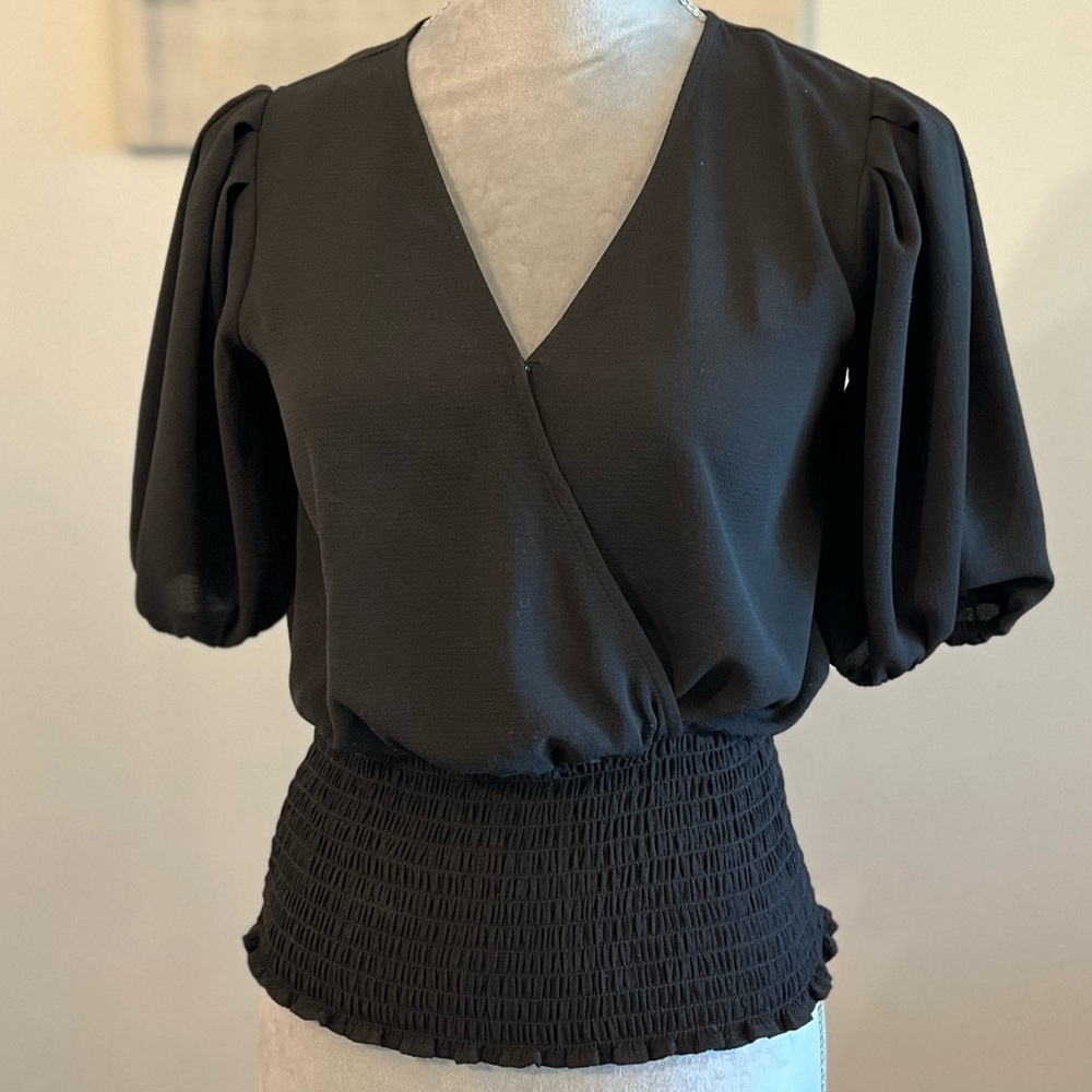 ❗️DONATED 1. state v neck smocked blouse top XS